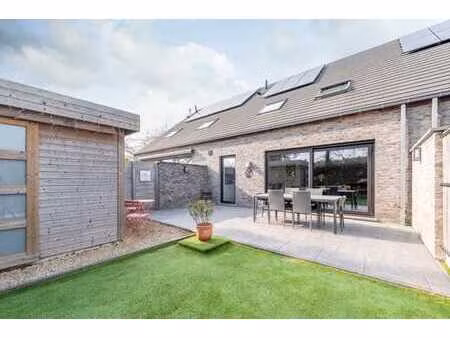 maison économe en énergie orientée sud-est