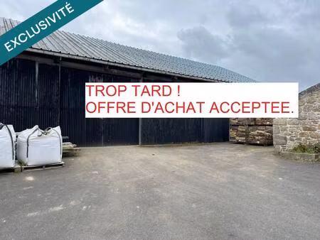 rare. hangar de 330 m² au coeur du bourg.