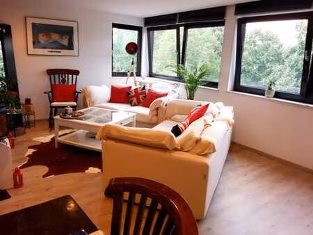 appart 2 ch lumineux dernier étage  balcon & parking