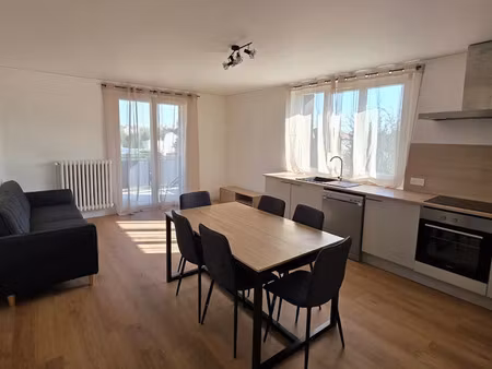 location meublée appartement 4 pièces 85 m² à auxerre (89000)  1 070 €