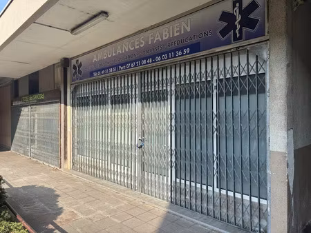 location locaux professionnels 60 m² à stains (93240)  2 340 €