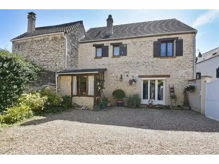 maison en pierre 130m2 - 4 chambres - dépendance - jardin