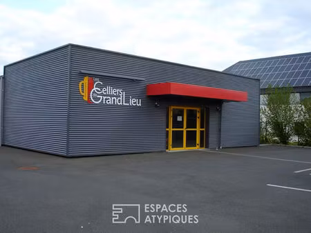 local commercial derval 254 m2