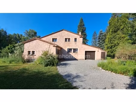 a vendre maison individuelle de 180m² avec 5 chambres à digne les bains sur 4000m² de terr