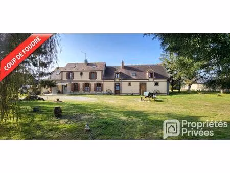 maison de maître avec prairies et annexes