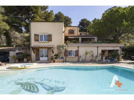 sur 5400m2 - villa - propriété a vendre - 7 pieces 4 chambr