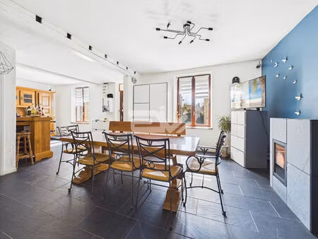 jolie maison ancienne en pierre avec beaucoup de cachet  terrain  dépendance proche des co