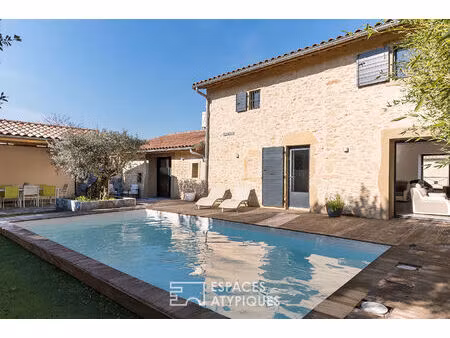 écrin contemporain sur les remparts d'étoile-sur-rhône