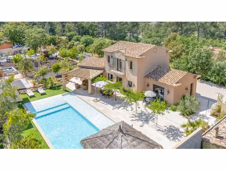 vente maison 5 pièces 150 m² solliès-toucas (83210)