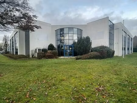 location bureaux 315 m² à 1 260 m²