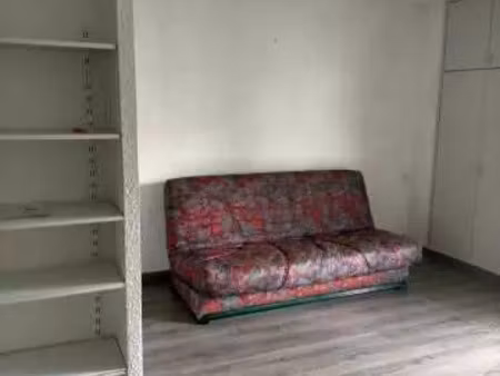 location appartement 1 pièce 28 m² à aix-en-provence (13080)