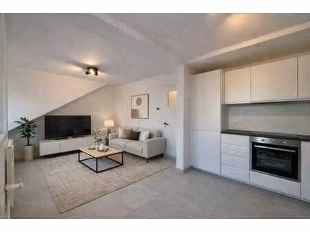 ! new ! stockel - appartement 2 chambres - rénové