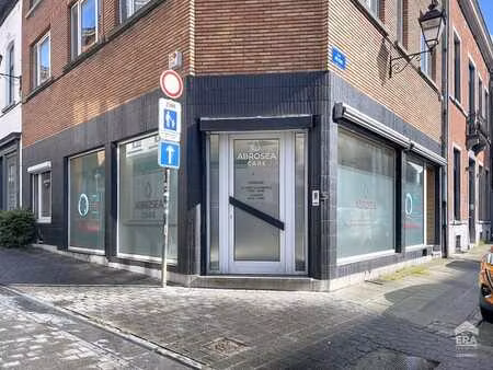 surface polyvalente au centre de braine l'alleud