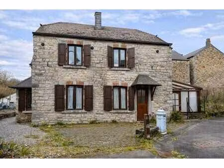 belle petite maison à restaurer à grupont