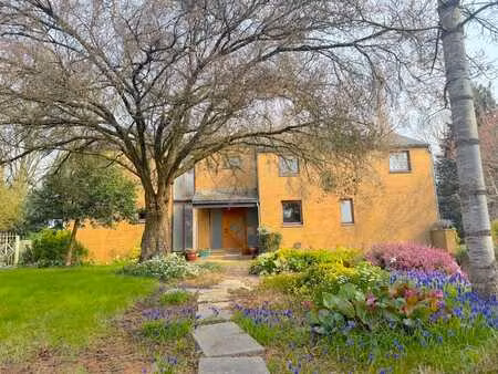 spacieuse villa de 1990-300 m2 / peb c / 26 ares/6 chambres