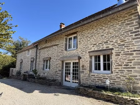 propriété de charme avec verger fruitier  piscine et vue exceptionnelle
