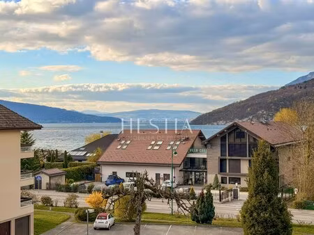 appartement t2 sur les bords du lac d'annecy