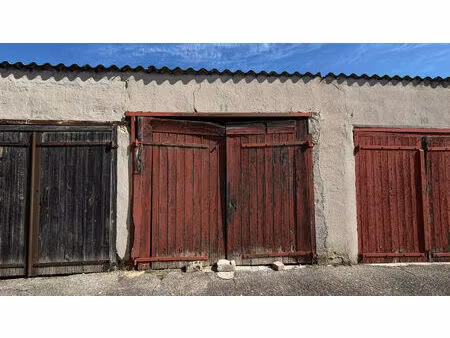 garage / box 17 m² emplacement central biver gardanne