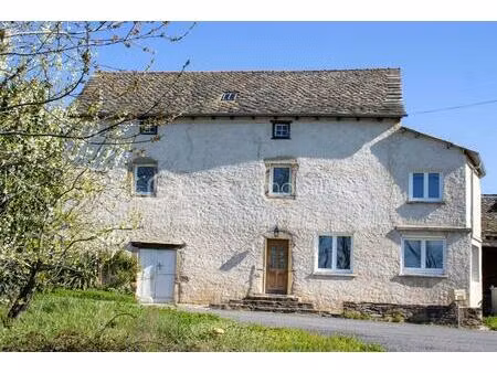 maison en pierre  4 chambres avec 483 m² de terrain