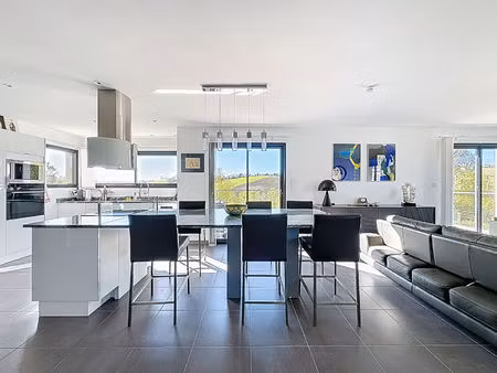 maison contemporaine 6 pièces à vendre à nailloux avec vue dégagée sur lac