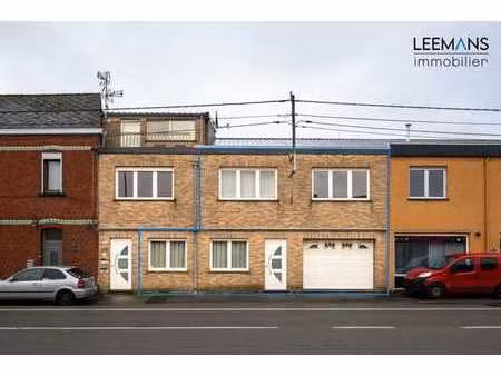 maison 2 chambres avec garage et cour  électricité conforme