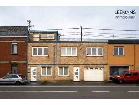duplex 2 chambres avec balcon.