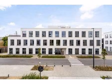 immeuble de bureaux de haute qualité (2 061 m²) à vendre à g