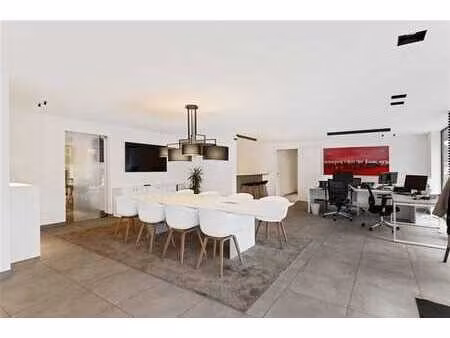 commerce - rez-de-chausée