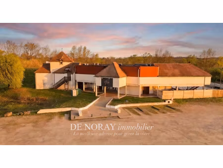 opportunité investisseur murs de 1200m2 à 10min d'amboise av