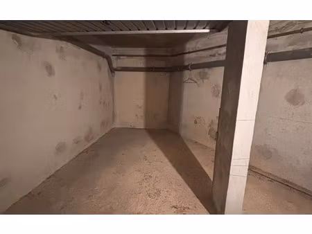 location stationnement  20 m² t- à sanary-sur-mer  150 €