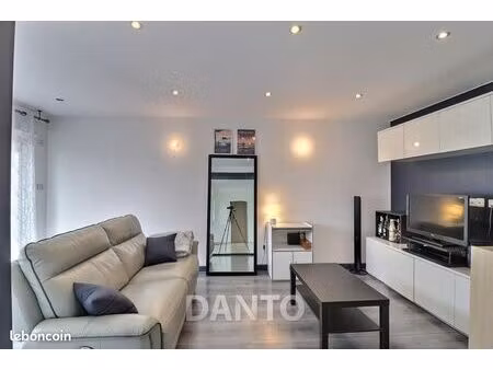 maison 7 pièces 121 m²