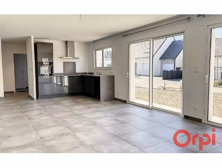 location maison  m² t-5 à laigné-en-belin  1 135 €