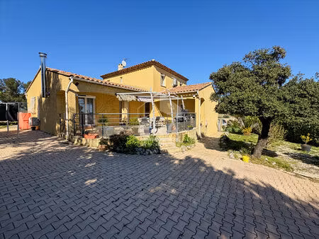 les pennes mirabeau - maison t4 de 129m2 environ sur parcelle de 1065m2 avec garage