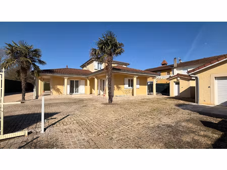 maison parcieux 5 pièce(s) 166.07 m2