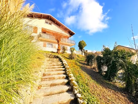 maison individuelle - 6 pièces - 4 chambres - type 2 indépendant - 780 m2 de terrain - rén