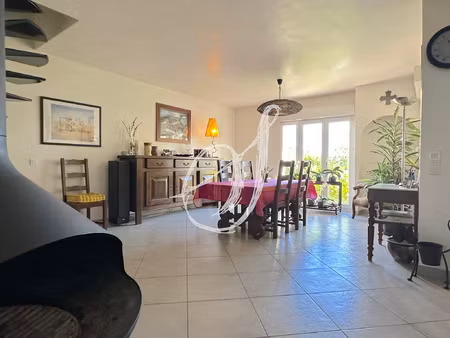 villa de type 6  5 chambres avec sous-sol & piscine à saint