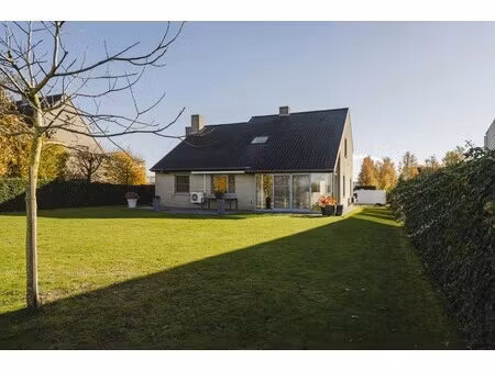 ruime villa met 6 kamers te koop in sint-eloois-vijve