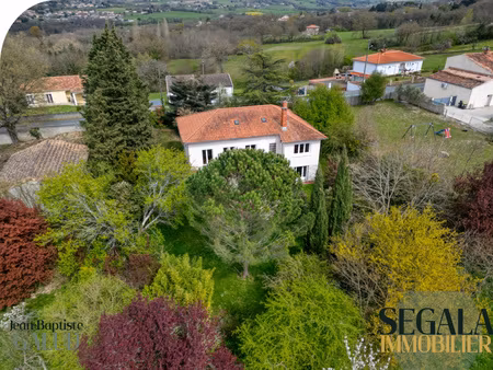 4 chambres de plain-pied  volumes généreux  terrain de plus d’1 hectare