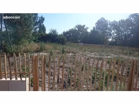 terrain 930 m² ambares et lagrave
