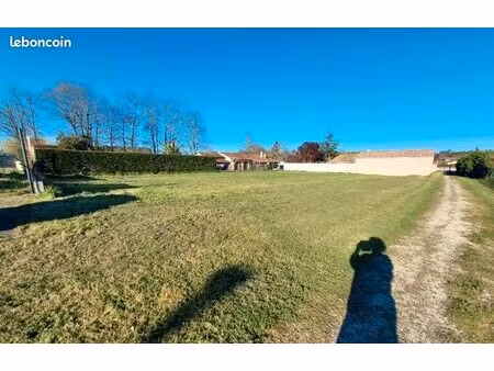 terrain à batir proche bourg