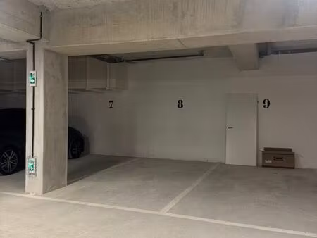 location place de parking - clichy proche paris