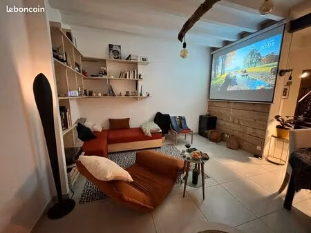 location maison de village montlegun