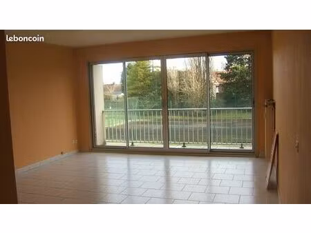 appartement 1er étage garage cave