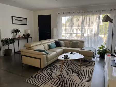 location maison à orvault (44700) : à louer / 220m² orvault