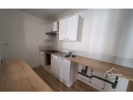 08 fumay. appartement 3 chambres.