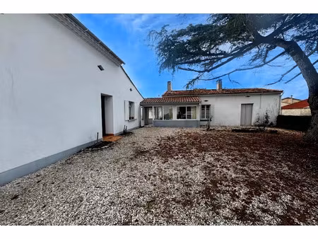 vente maison 8 pièces 138 m² à bégadan (33340)  185 000 €