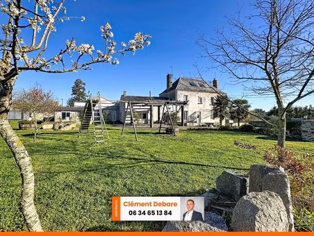 maison avec plus de 170 m² avec 3 chambres