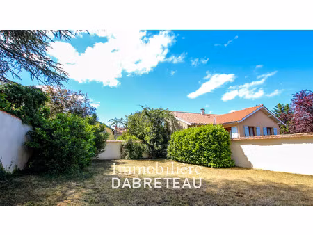 location appartement 3 pièces 48 m² à oullins-pierre-bénite (69600)