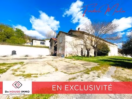 en exclusivité dans le triangle  uzès  nîmes  alès  cave coopérative de 1300 m² sur un ter