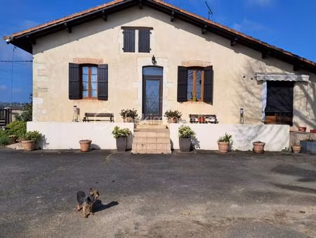 maison ancienne de 110 m² à nousse